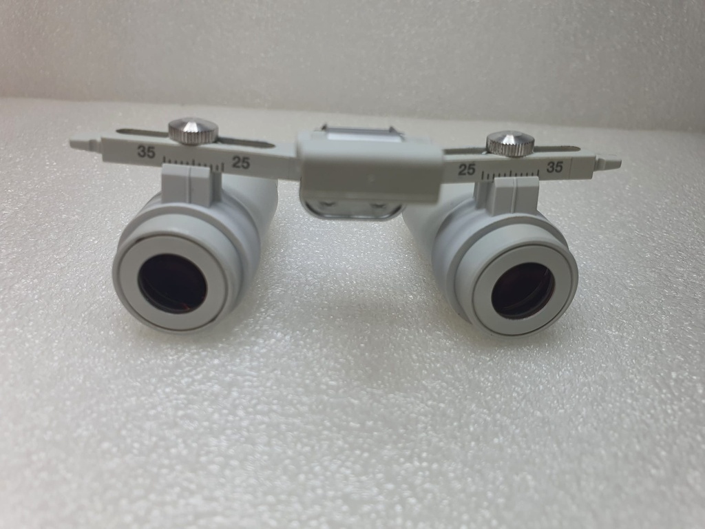 HEINE HRP-Lupe einzeln für 3S/ML4 LED 3,5x Vergrößerung 420 mm Arbeitsabstand - Der Artikel ist nicht in der Originalverpackung verpackt.