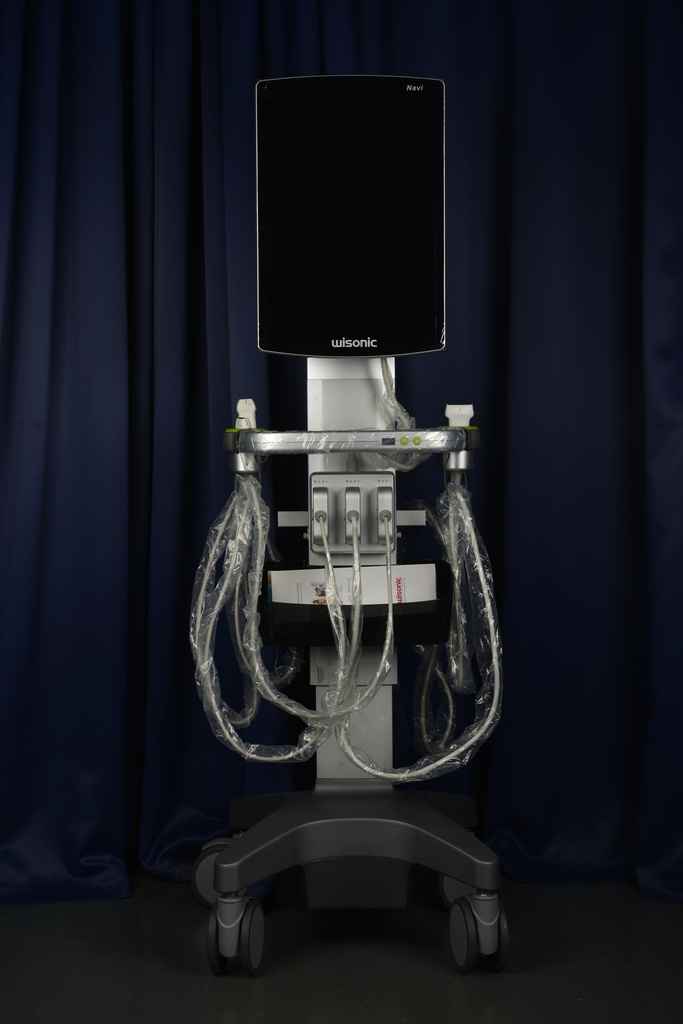 Ultrasonic Diagnostic System Navi Vet - Gebraucht Bj. 10.2020, SN: WASS-0A01099, mit 4 Sonden, -L15-4 SN: US0060700990, -P4-1 SN: US00S0800752, -P7-3 SN: US00T0A00069, -C8-3 SN: US00A0A00299